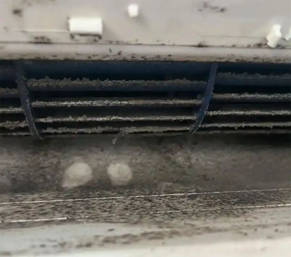 淮滨空调吹的风有股烧焦味是怎么回事